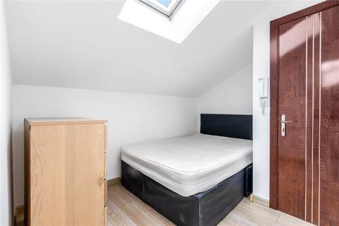 Studio to rent, Dawes Road, London, SW6