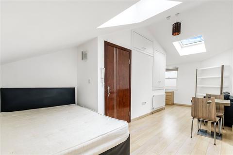 Studio to rent, Dawes Road, London, SW6