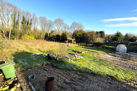 143 Corby Road, Weldon, Corby, NN17 3HU