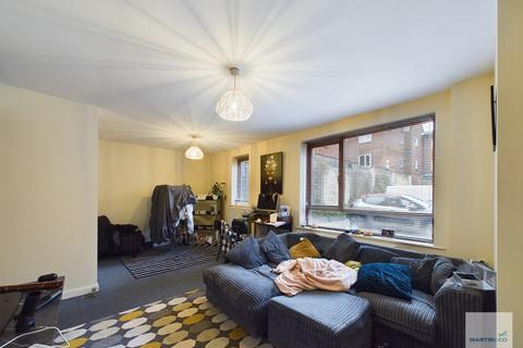 1 bedroom ground floor flat for sale, Century Court, North Sherwood Street