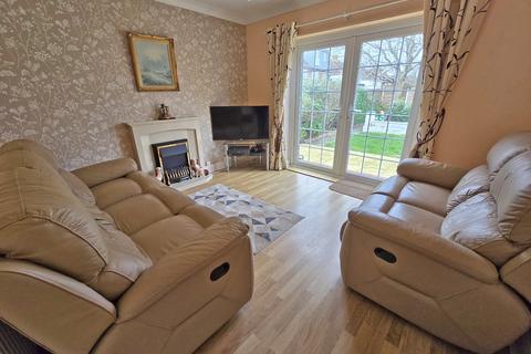 3 bedroom detached house for sale, Manor Hall Road, West Sussex BN42