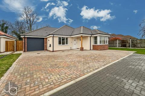 3 bedroom detached bungalow for sale, Church Road, Brightlingsea