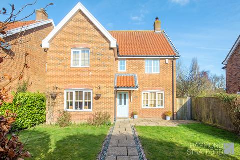 4 bedroom detached house for sale, New Road, Tacolneston