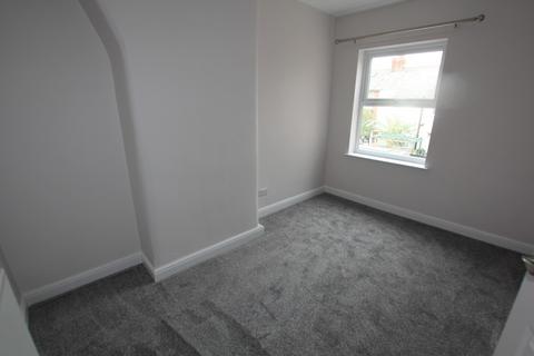 2 bedroom terraced house to rent, Queens Avenue, Sandycroft