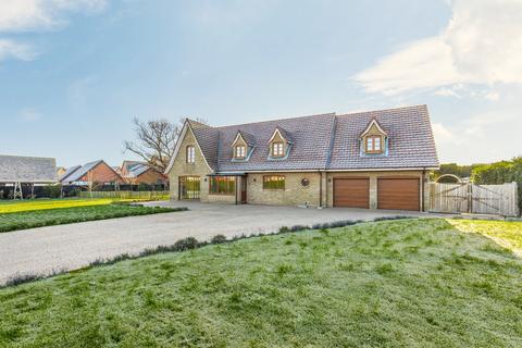 4 bedroom detached house for sale, Watton