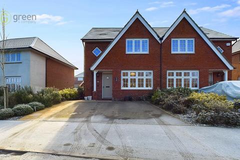 3 bedroom semi-detached house for sale, Rangemoor Crescent, Tamworth B77