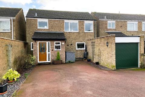 73 Dinglederry, Olney, MK46 5ET