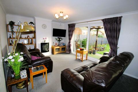 73 Dinglederry, Olney, MK46 5ET