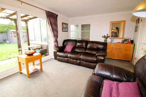 73 Dinglederry, Olney, MK46 5ET