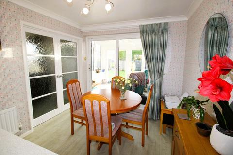 73 Dinglederry, Olney, MK46 5ET
