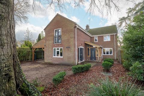 5 bedroom detached house for sale, Leziate