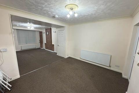 3 bedroom terraced house to rent, Connaught Road, Reading