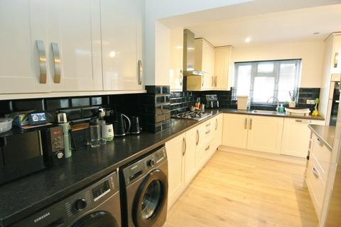 3 bedroom house for sale, Stanwell Gardens, Staines-Upon-Thames TW19