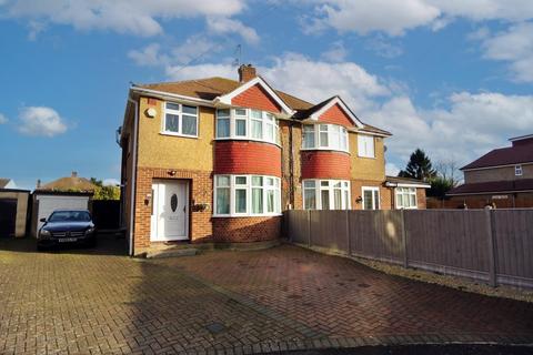 3 bedroom house for sale, Stanwell Gardens, Staines-Upon-Thames TW19