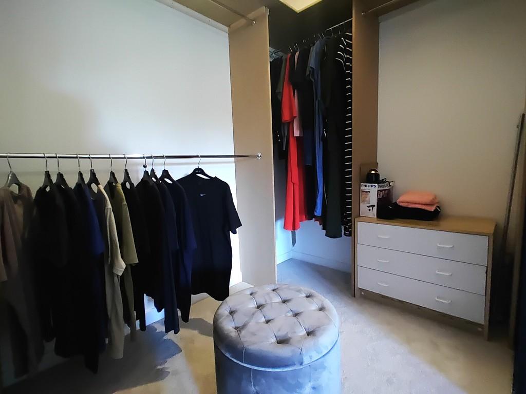 Walk-in Wardrobe