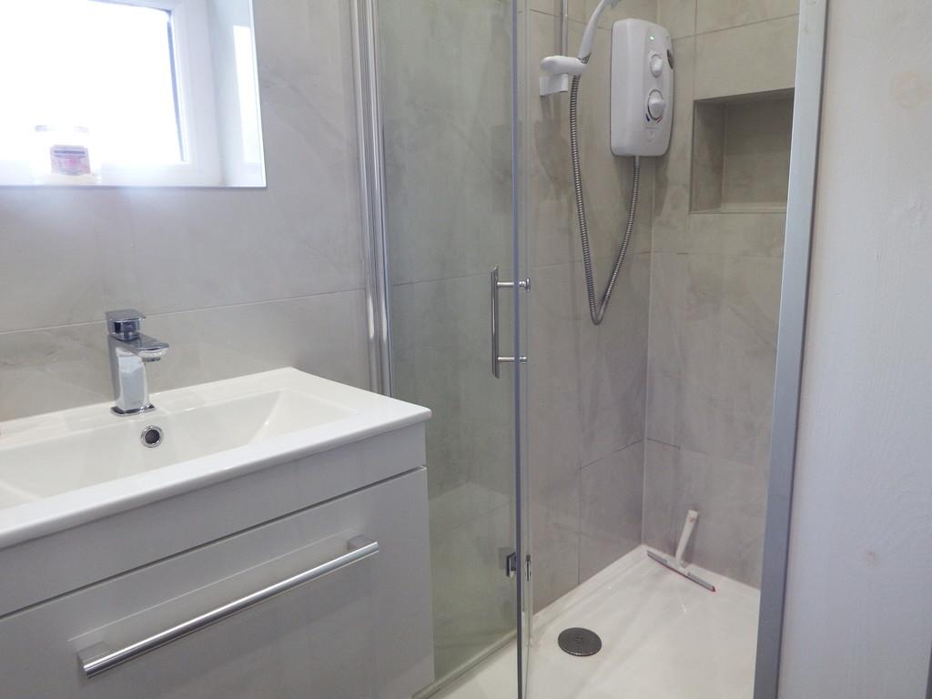 Ensuite for bed 3