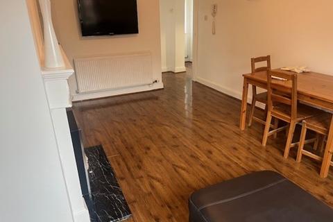 3 bedroom apartment to rent, 4, Birmingham B16