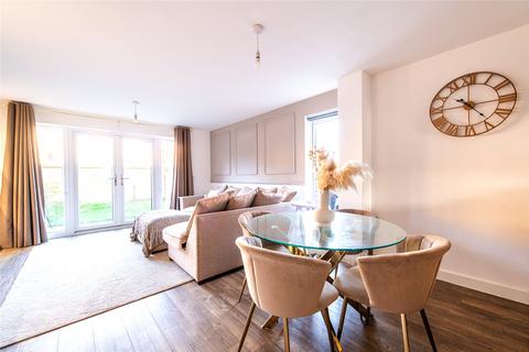 16 Chilvers Way, Northfleet, Gravesend, DA11 8GE