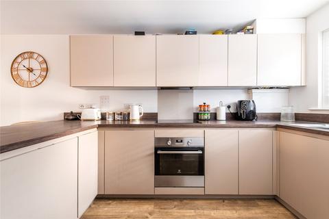 16 Chilvers Way, Northfleet, Gravesend, DA11 8GE