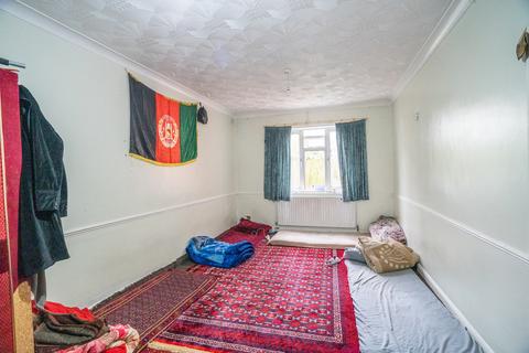 5 bedroom semi-detached house for sale, Carlyle Avenue, Southall