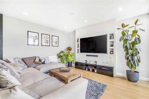 2 bedroom flat for sale, Acre Lane, London SW2