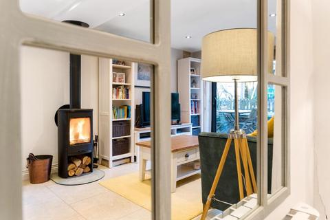 39a Thurlestone Road, London, SE27 0PE