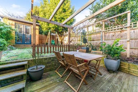 39a Thurlestone Road, London, SE27 0PE