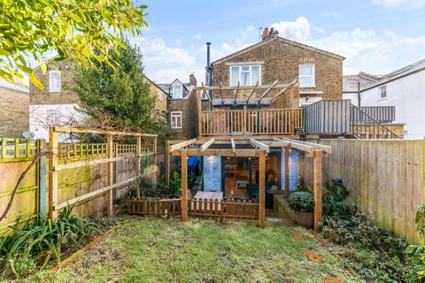 39a Thurlestone Road, London, SE27 0PE