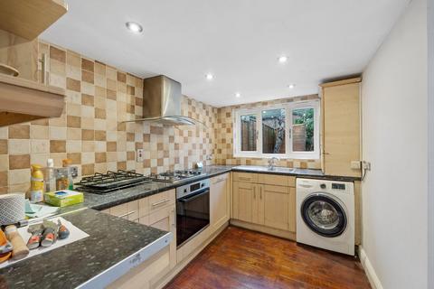 2 bedroom terraced house for sale, Lordship Road, London, N16