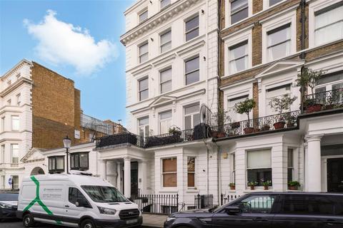 Block of apartments to rent, Courtfield Gardens, SW5