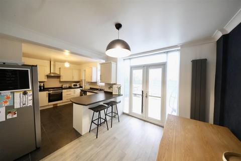 5 Batley Close, Hull, HU9 4QX