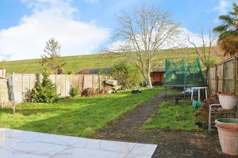 177 Coppermill Road, Wraysbury, Staines, TW19 5NX
