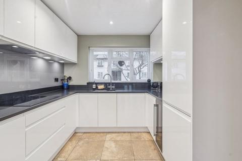 5 Mount Close, Farnham Common, Slough, SL2 3QZ