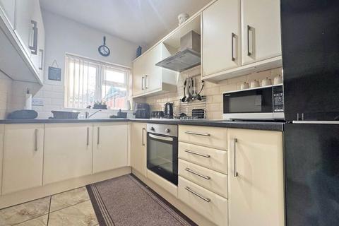 3 bedroom semi-detached house for sale, Birmingham Road, DUDLEY, DY1 4RF