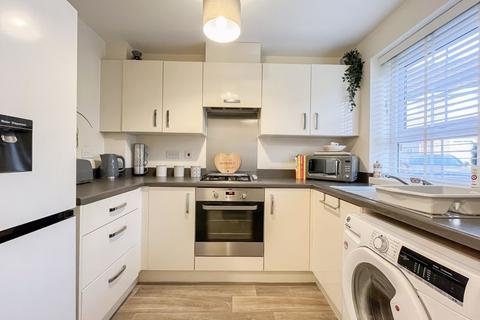 18 Snetterton Gardens, Wolverhampton, WV10 6FE