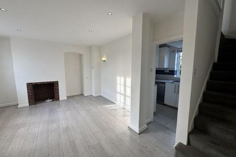 3 bedroom terraced house to rent, Asmuns Place, Hampstead Garden Suburb, NW11