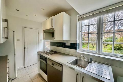 3 bedroom terraced house to rent, Asmuns Place, Hampstead Garden Suburb, NW11