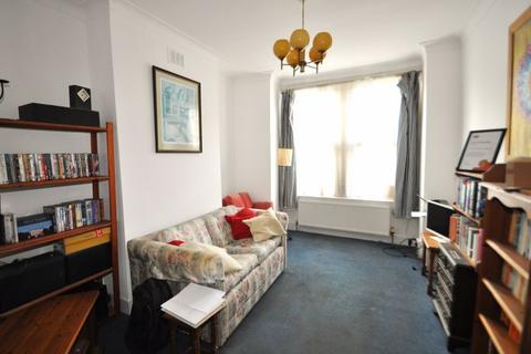 2 bedroom terraced house for sale, Queens Road, New Malden