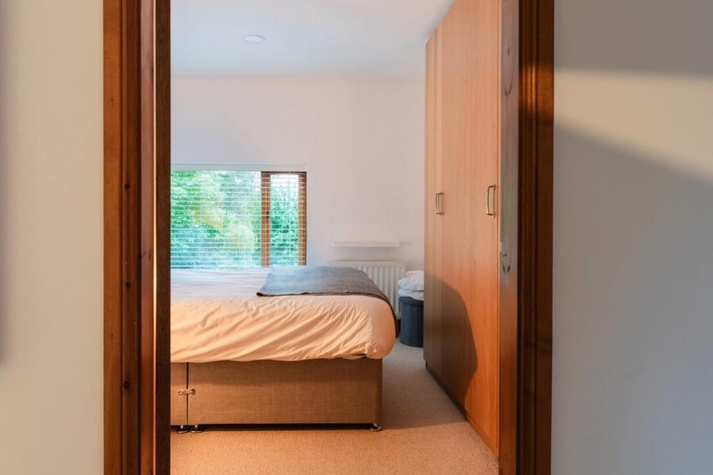 1st flr bed 8
