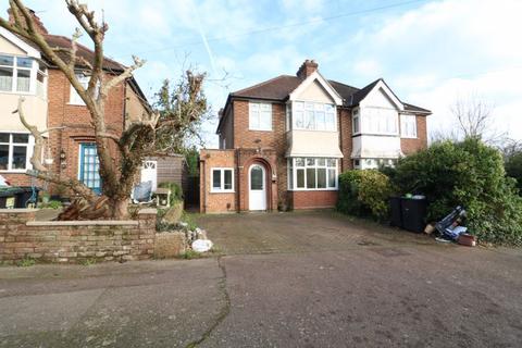 3 bedroom semi-detached house to rent, Three Bed Semi-Detached House to Rent