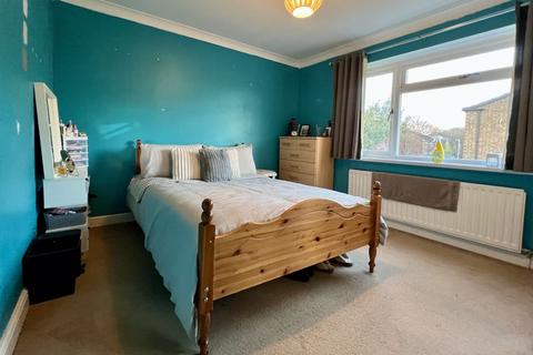 3 bedroom terraced house for sale, Mardol Road, Kennington