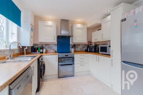 3 bedroom semi-detached house for sale, The Broadway, Sheerness ME12