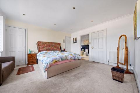 5 bedroom detached house for sale, Briar Lane, Carshalton