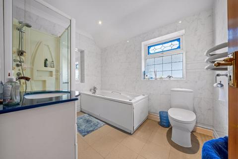 3 Briar Lane, Carshalton, SM5 4PX