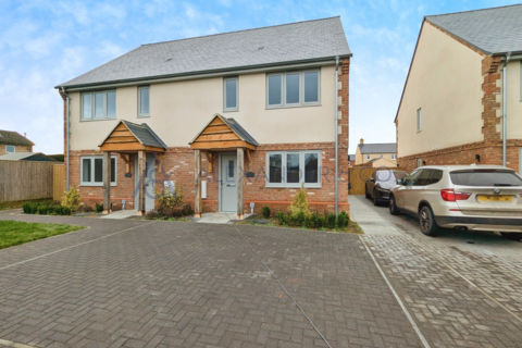 4 bedroom semi-detached house to rent, Bicester OX25