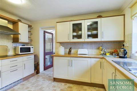 3 bedroom end of terrace house for sale, Bishopswood Road, Tadley, Hampshire, RG26