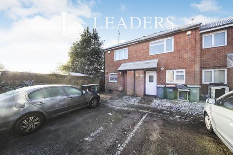 2 bedroom terraced house to rent, Cumbria Close - LU5 5RY