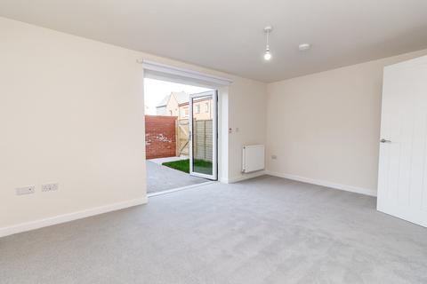 3 bedroom townhouse to rent, Bishop Meadow, Leicester, LE3