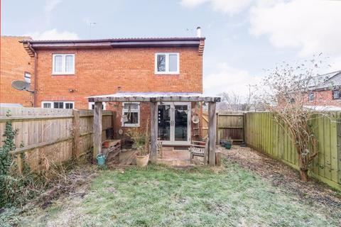 2 bedroom semi-detached house for sale, Quarry Close, Banbury OX15