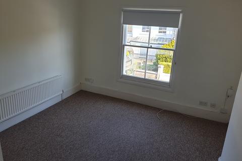 1 bedroom flat to rent, Buckingham Place